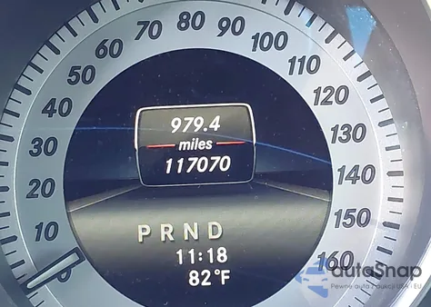 2014 Mercedes-Benz C 250 Sport z USA, uszkodzony, nr VIN WDDGF4HB3EG215256